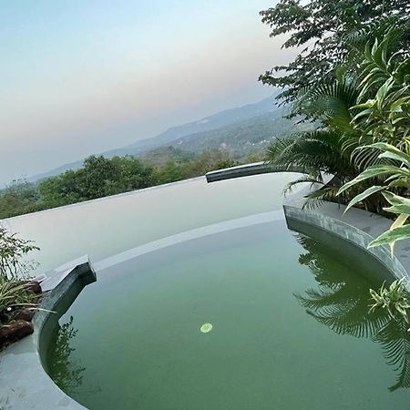 Antharyamin Otel Thiruvananthapuram Dış mekan fotoğraf