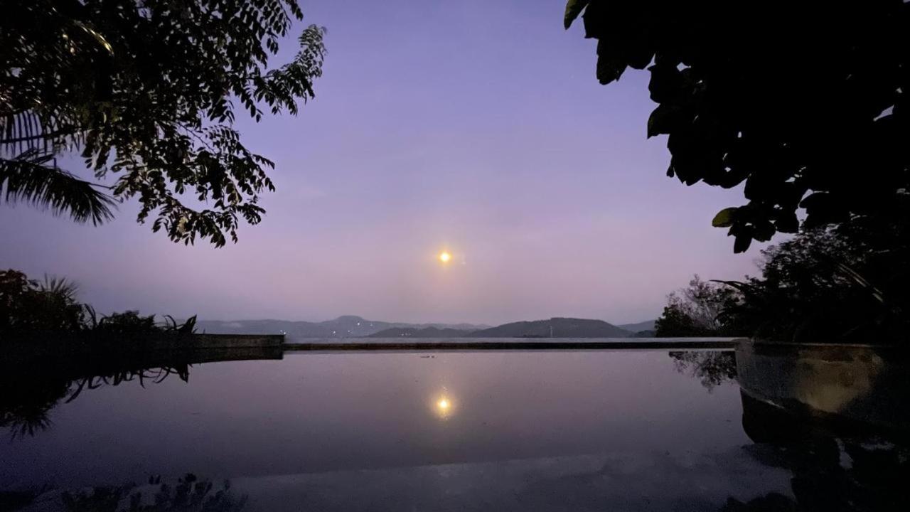 Antharyamin Otel Thiruvananthapuram Dış mekan fotoğraf